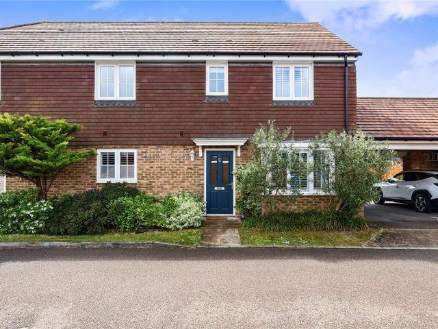 House for sale in Cheeseman's Green, Bridgefield