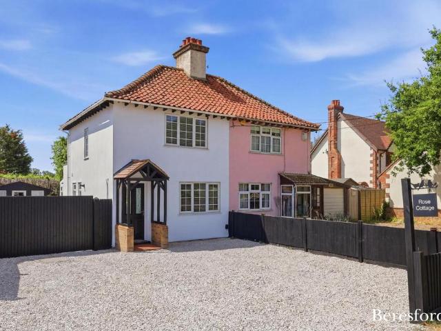 House for sale in Fordham Heath, Essex