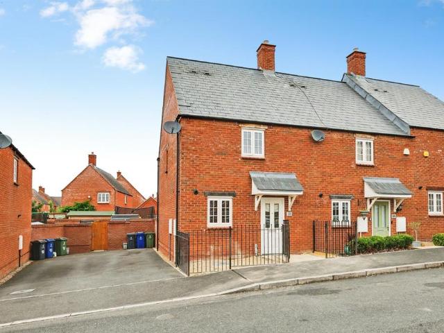 House for sale in Roade, Northamptonshire