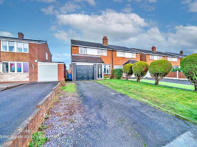 House for sale in Landywood, Great Chatwell