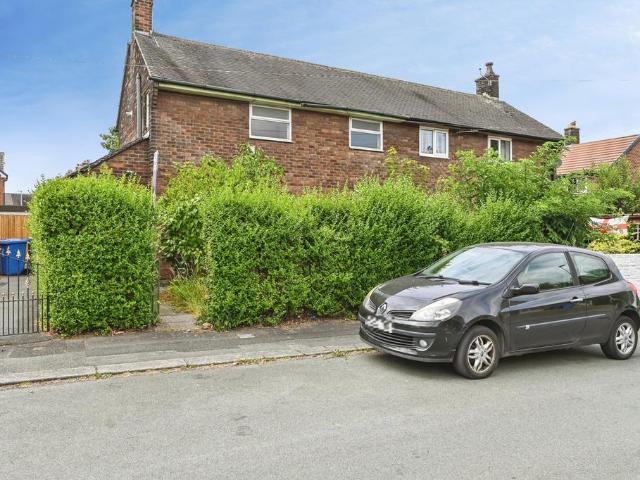 House for sale in Burtonwood and Westbrook, Warrington