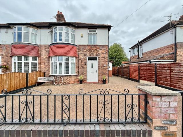 House for sale in Georgia, Greater Manchester