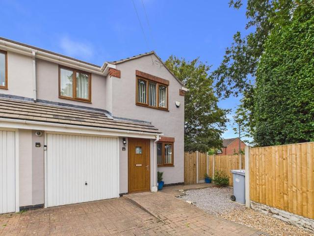 House for sale in Alverton, East Midlands