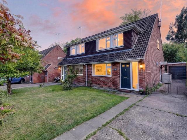 House for sale in Finchampstead