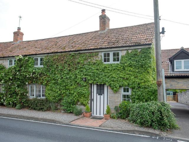 House for sale in Knole, Somerset