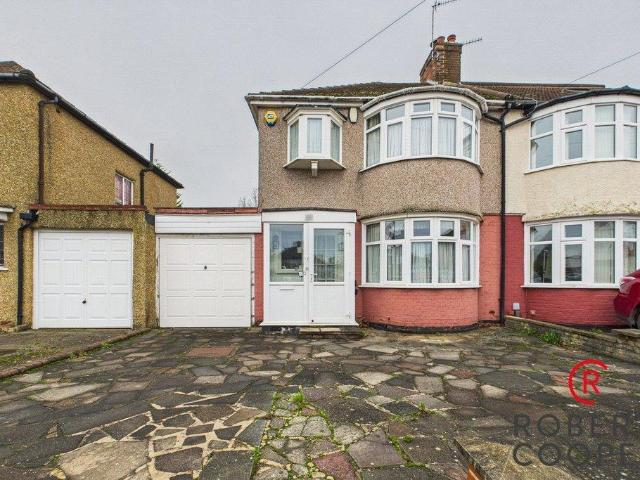 House for sale in Lane, Greater London