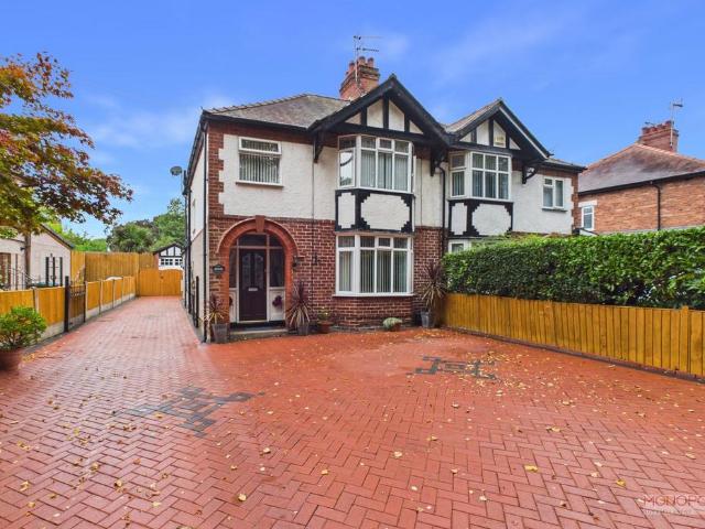 House for sale in Maesydre, Wrexham