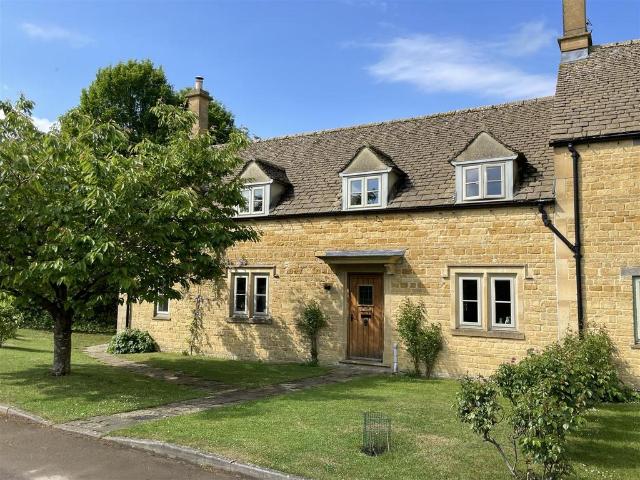 House for sale in Fossebridge, Gloucestershire