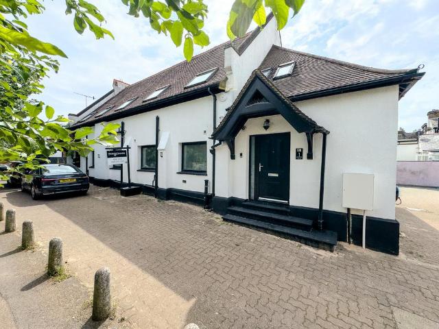House for sale in Bushey