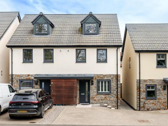 House for sale in Yatton, North Somerset