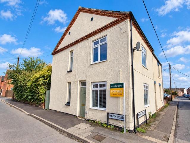 House for sale in Earls Barton