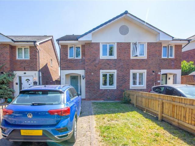 House for sale in Horfield, Feckenham