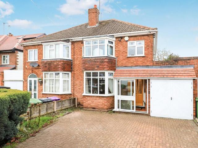 House for sale in Merryhill, West Midlands