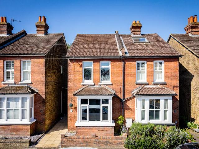 House for sale in Red Hill, Surrey