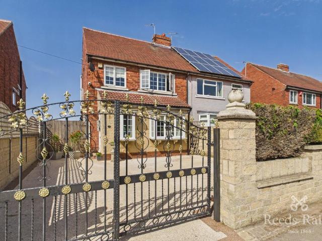 House for sale in Dinnington St. John's, Dinnington