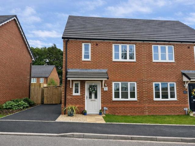 House for sale in Axborough, Wyre Forest