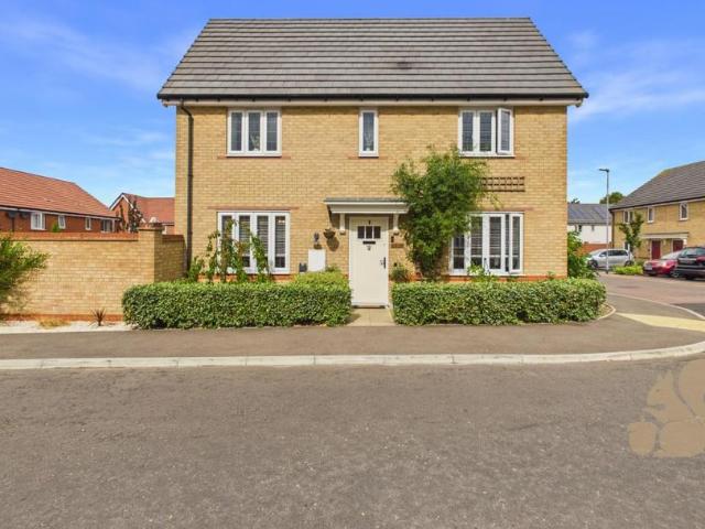 House for sale in Chelmondiston, Suffolk