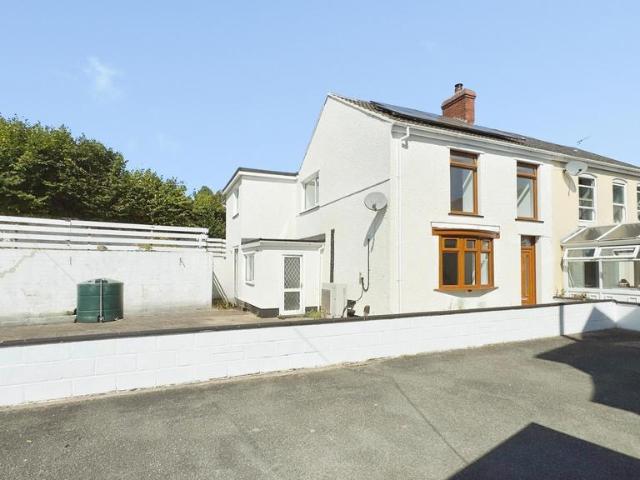 House for sale in Cwmllynfell, Rhiwfawr