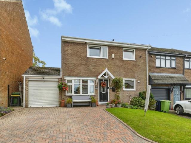 House for sale in Peat Carr Estate, Sunderland