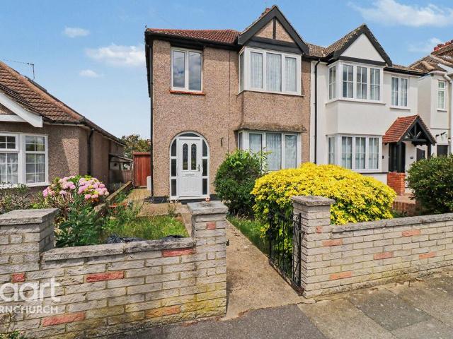 House for sale in Hornchurch, Greater London
