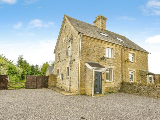 House for sale in Kemble, Cotswold
