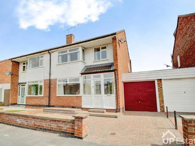 House for sale in Willenhall, West Midlands