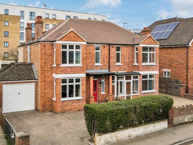 House for sale in Fishery, Maidenhead