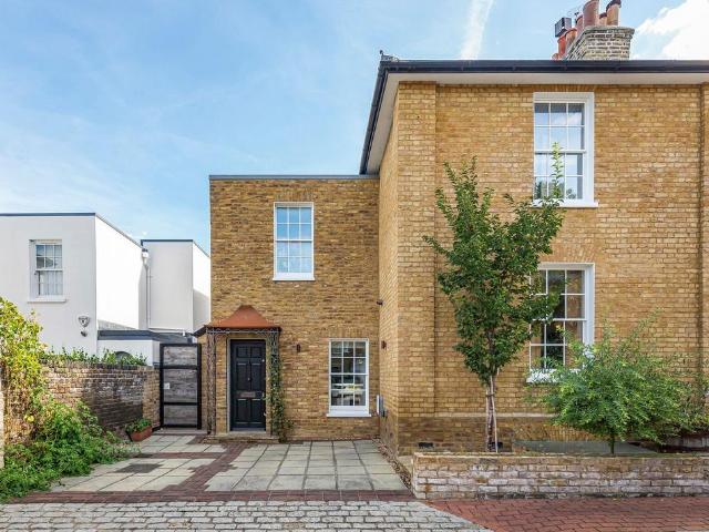 House for sale in Putney, Greater London