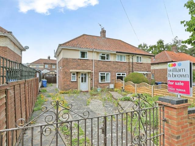 House for sale in New Catton, East Bank