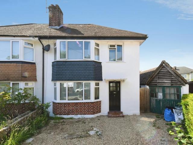 House for sale in Pilgrims' Hatch, Navestock Side