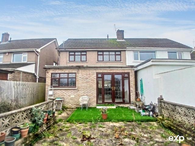 House for sale in Marshfield, Wales