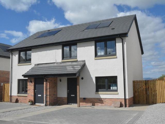 House for sale in Callendar Park, Scotland