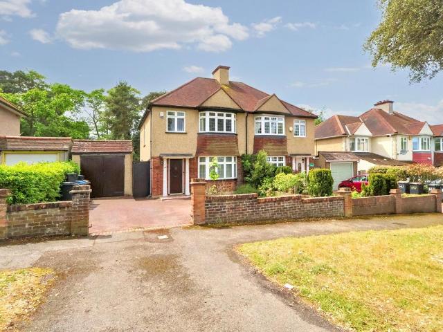 House for sale in London Borough of Croydon, Shirley