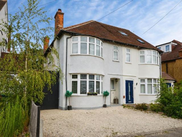 House for sale in Batchworth, Hertfordshire