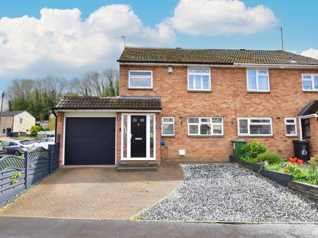 House for sale in Felden, Pouchen End