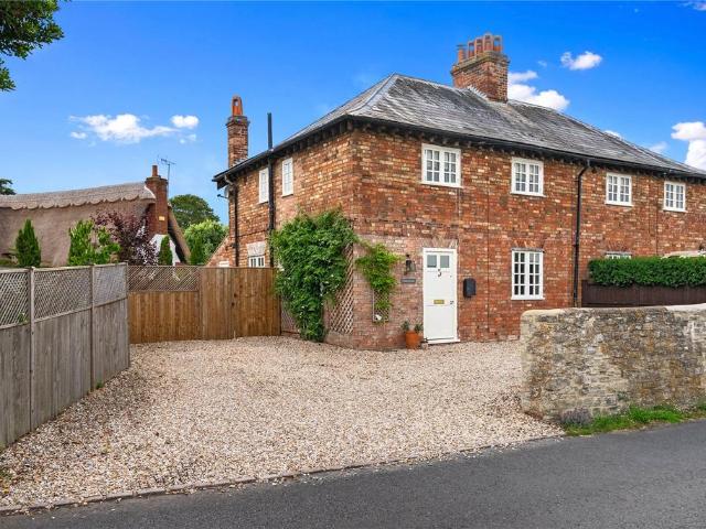House for sale in Crookhill, Worcestershire