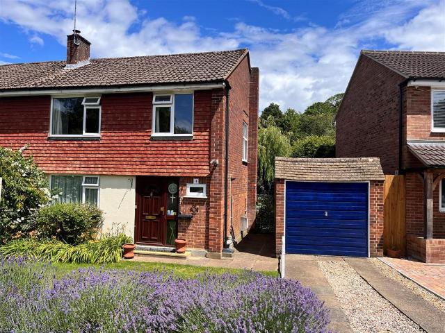 House for sale in Pachesham Park, Surrey