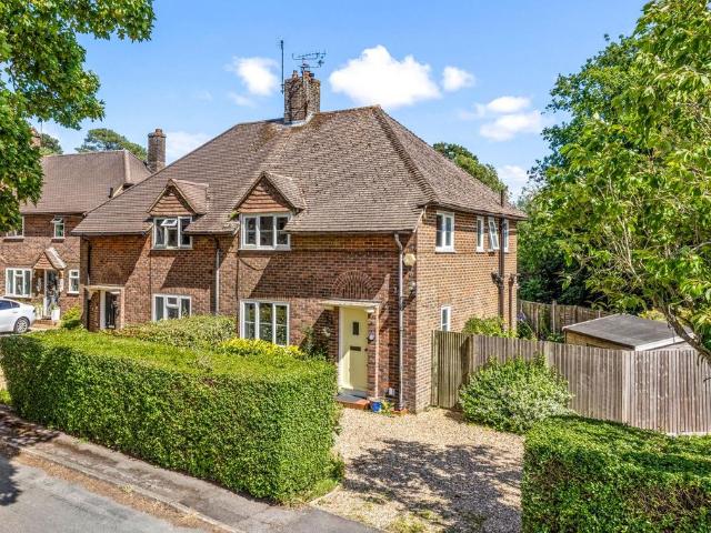 House for sale in Perryfields, West Sussex