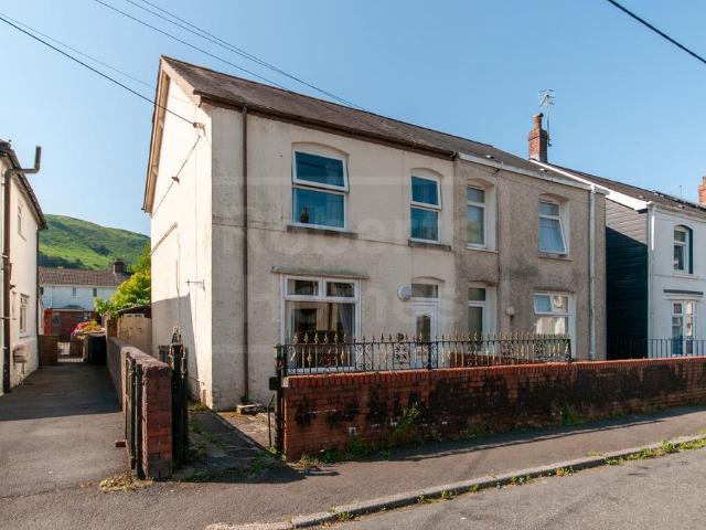 House for sale in Ystalyfera