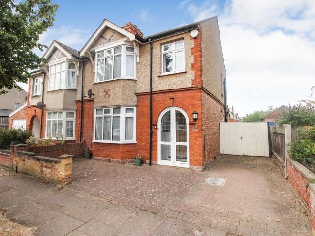 House for sale in Newnham, Bedford