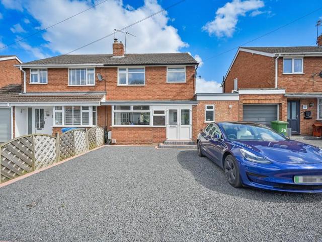 House for sale in Landywood, Great Chatwell