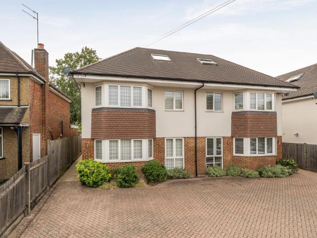House for sale in Watford Heath, North Watford