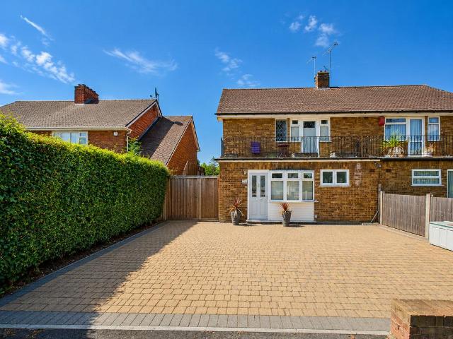 House for sale in Emerson Park, Greater London