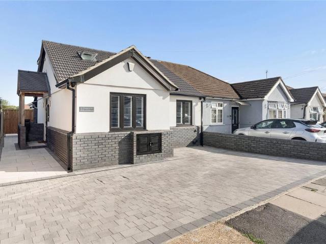 House for sale in Rainham, Greater London
