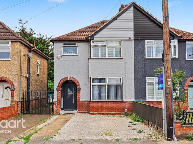House for sale in Westbourne, Key Street