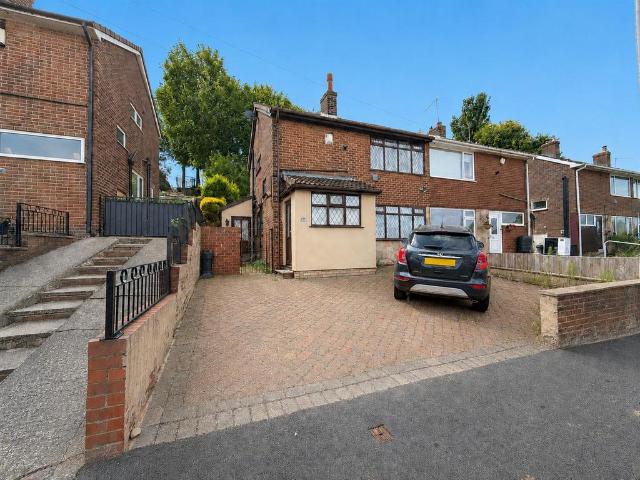 House for sale in Pudsey, West Yorkshire