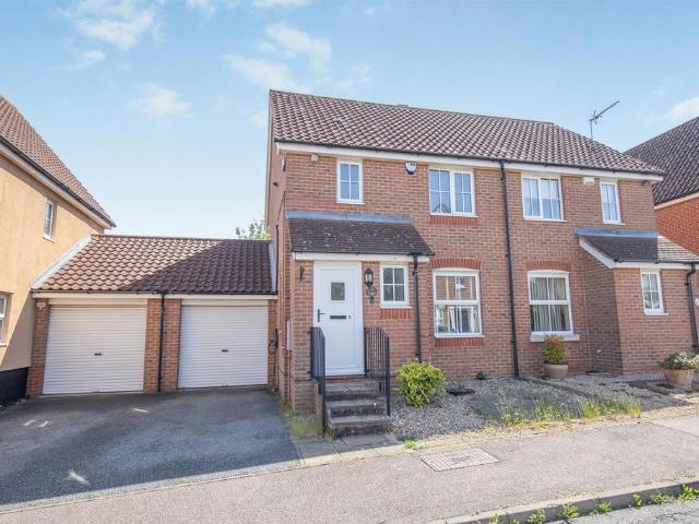 House for sale in Thorington Park, Chelmondiston