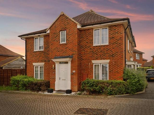 House for sale in Aylesham, Dover
