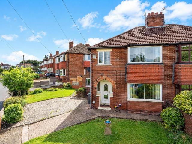 House for sale in Wortley, West Yorkshire
