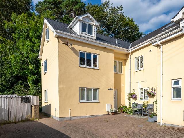 House for sale in Porthmadog